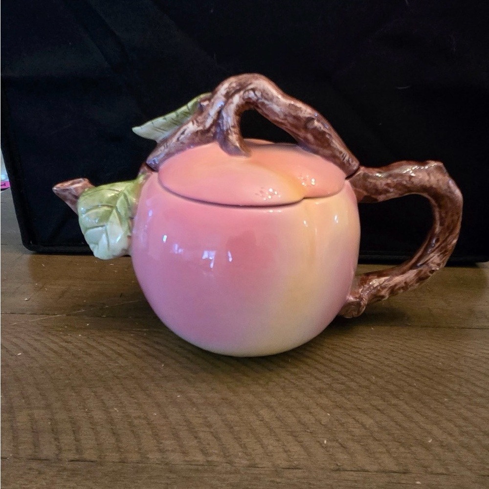 Vintage Russ Berrie Peach Tea Pot Multicolor Four Seasons 9in x 7in